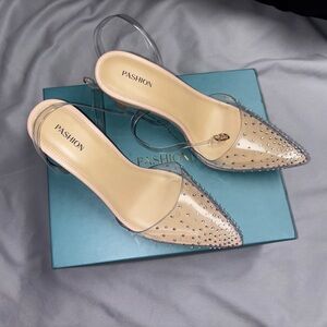 Pashion Footwear Rhinestone Bridal Heels Convertible Flats Size 9.5 NWT
